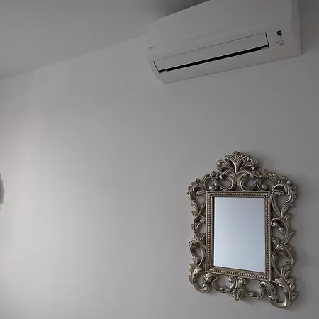 Vangogh By Mythings Apartment *